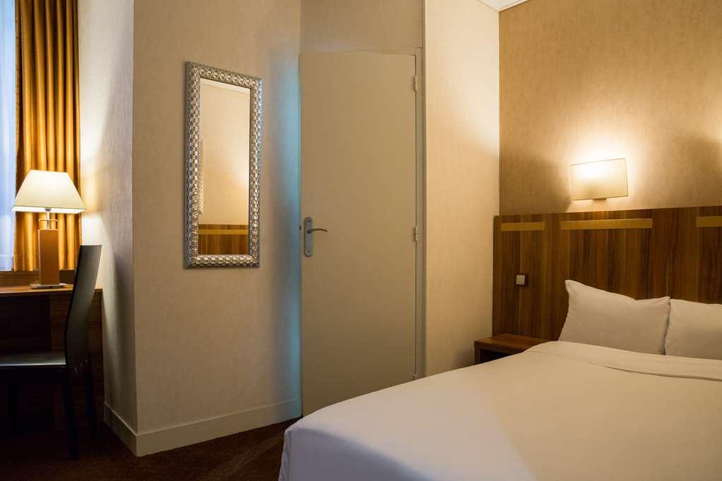 Hotel The Originals Du Grand Monarque Nantes Gare Oda fotoğraf